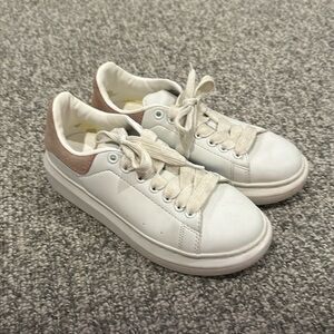 Alexander McQueen Women’s Sneakers Sz 7/37
